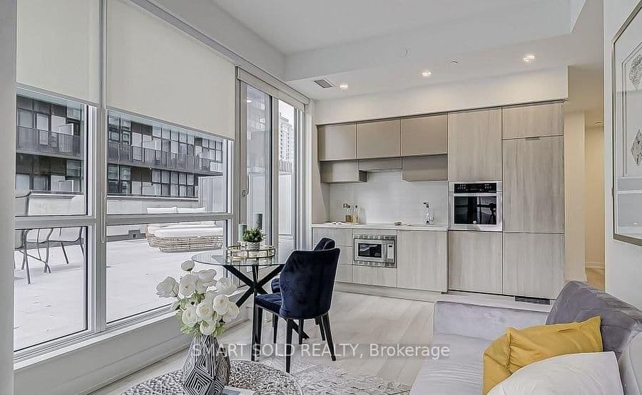 39 Roehampton Avenue, Unit 505 thumbnail 2