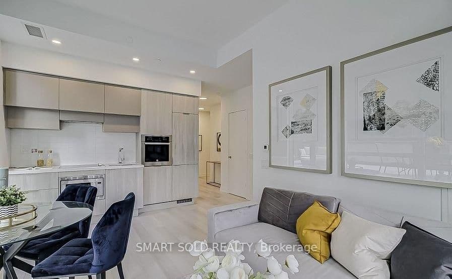 39 Roehampton Avenue, Unit 505 thumbnail 3