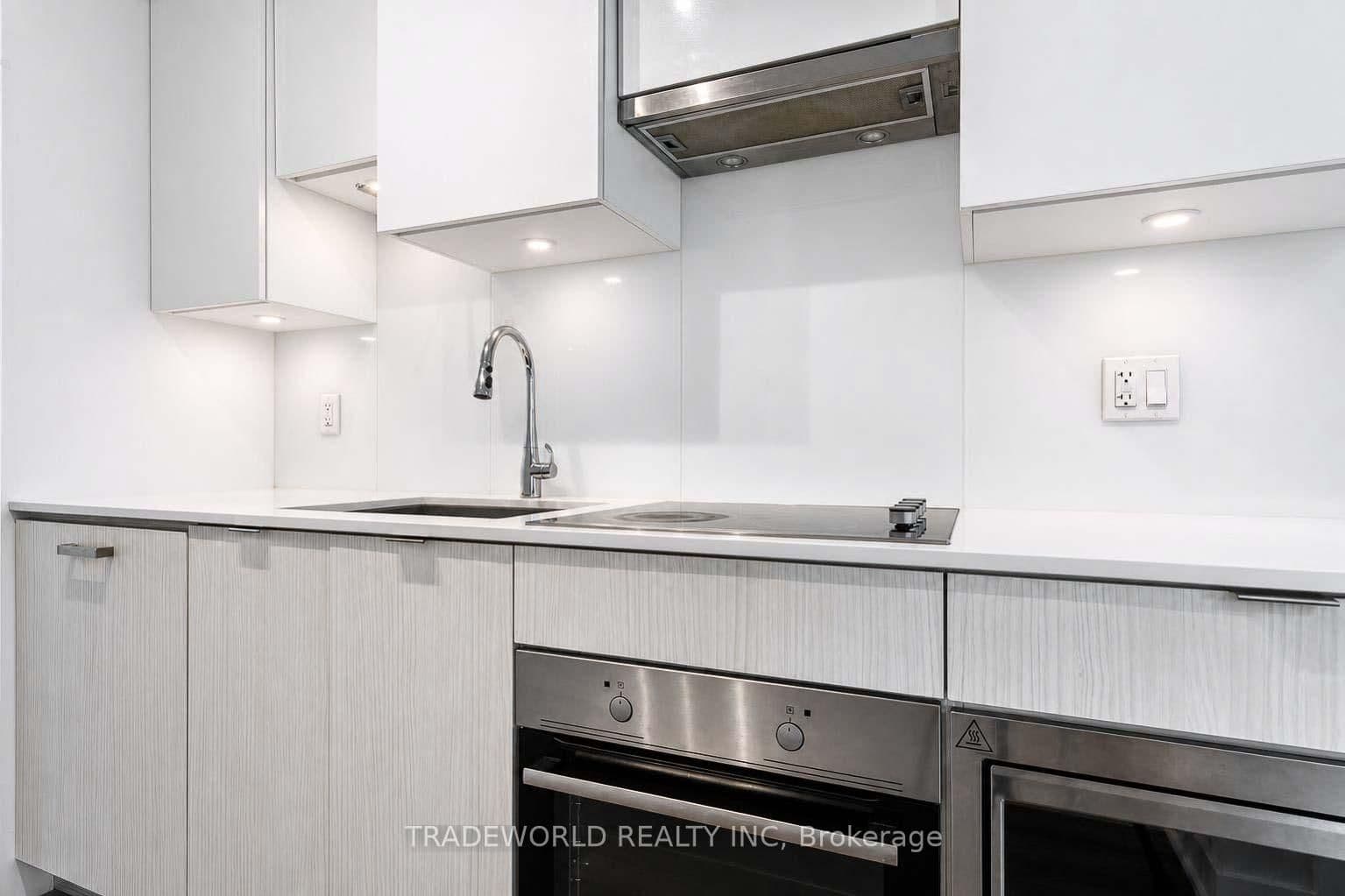 99 Broadway Avenue, Unit 2308 thumbnail 10