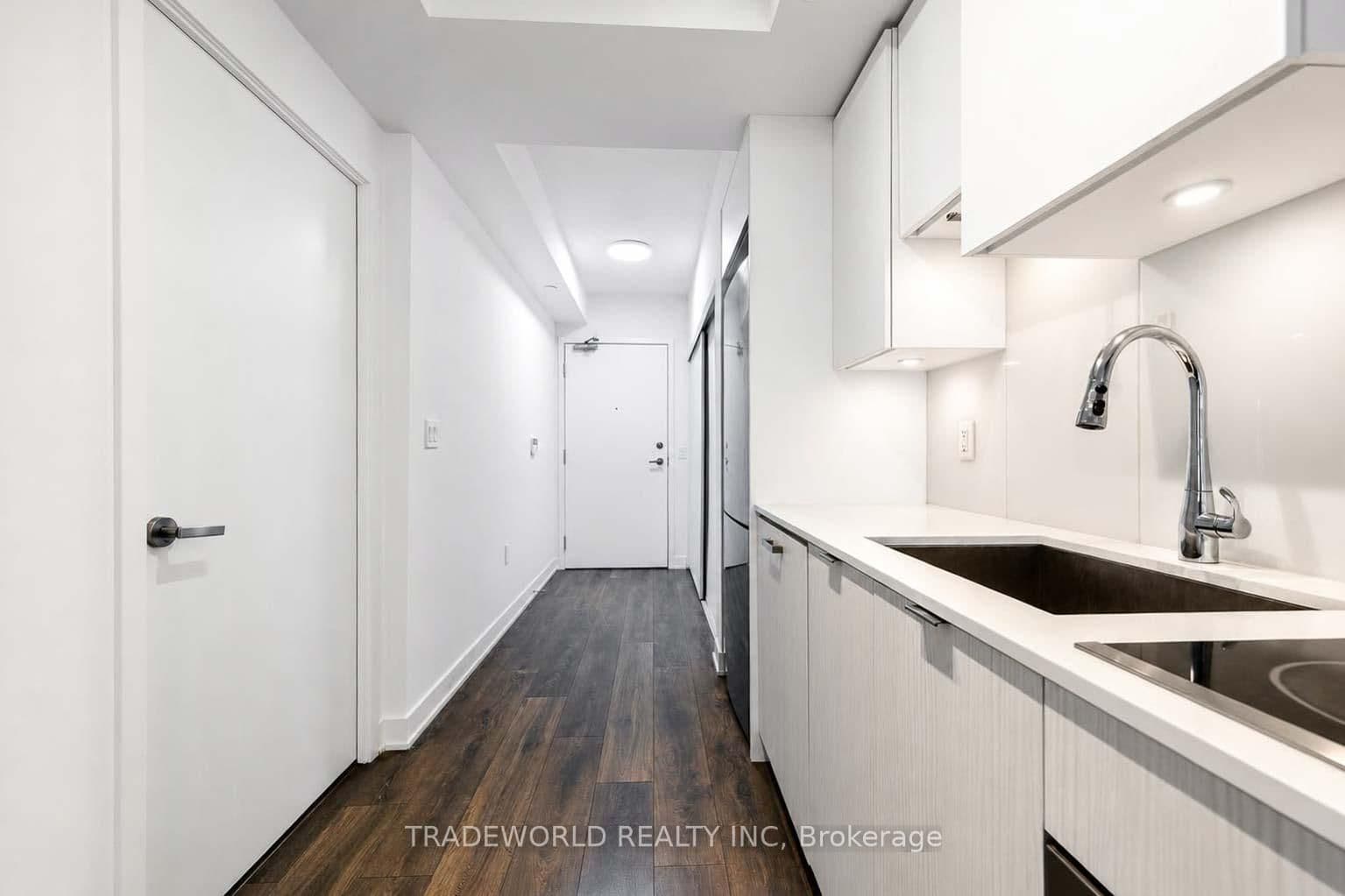 99 Broadway Avenue, Unit 2308 thumbnail 8