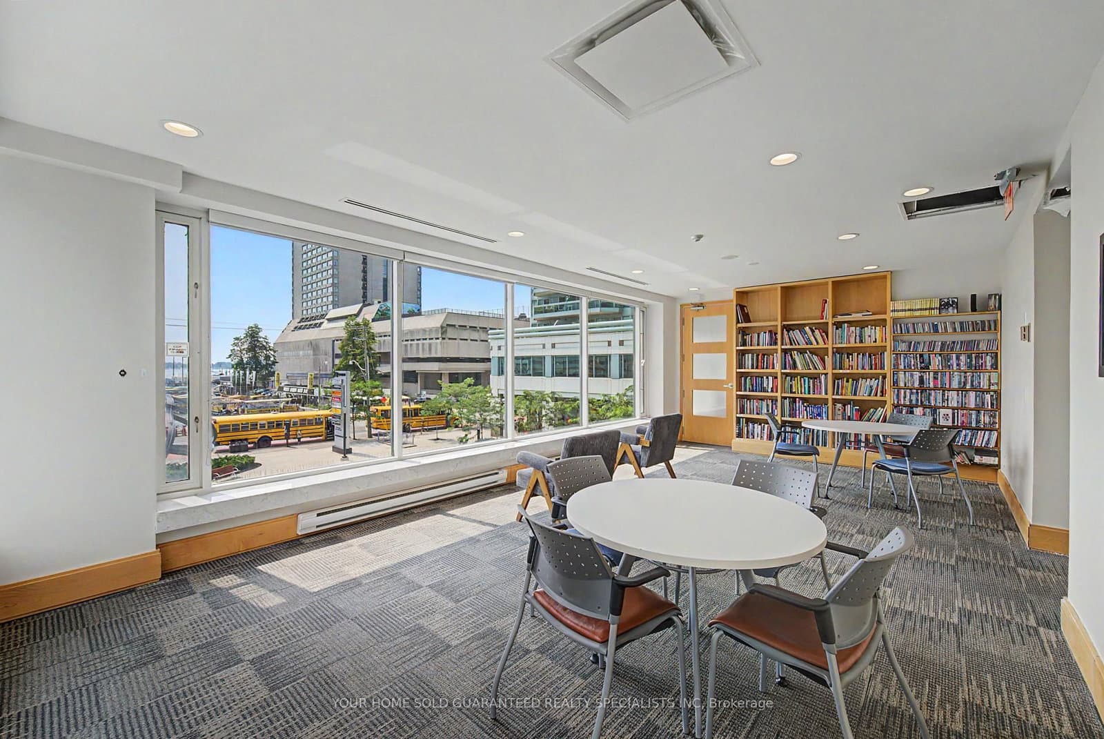 10 Yonge Street, Unit 2610 thumbnail 9