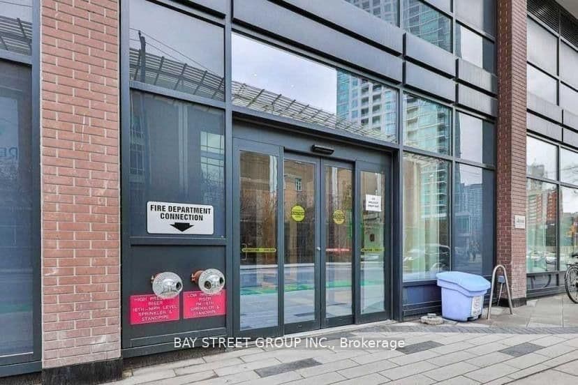 159 Wellesley Street E, Unit 2511 thumbnail 3