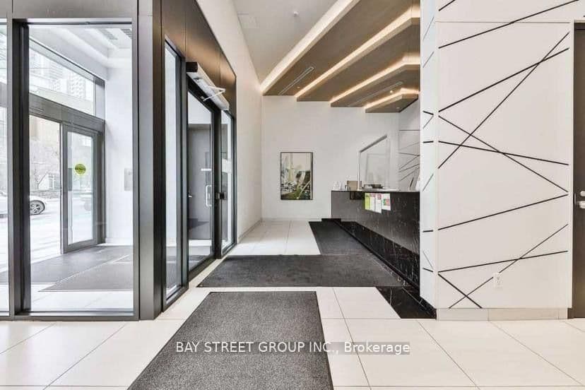 159 Wellesley Street E, Unit 2511 thumbnail 4
