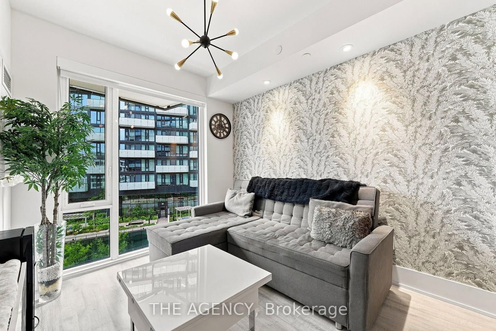 470 Front Street, Unit 907 thumbnail 3