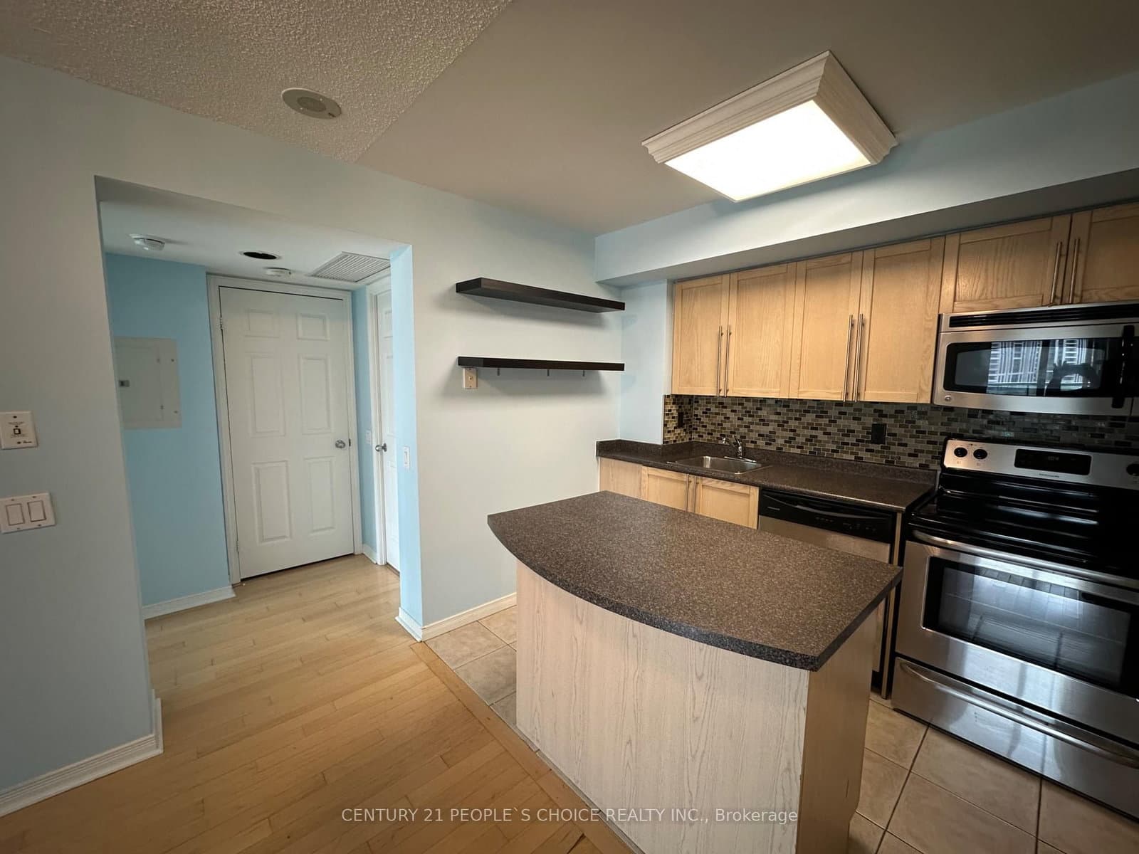 30 Harrison Garden Boulevard, Unit 1012 thumbnail 2