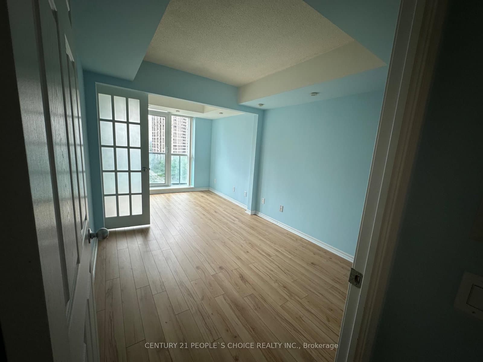 30 Harrison Garden Boulevard, Unit 1012 thumbnail 6