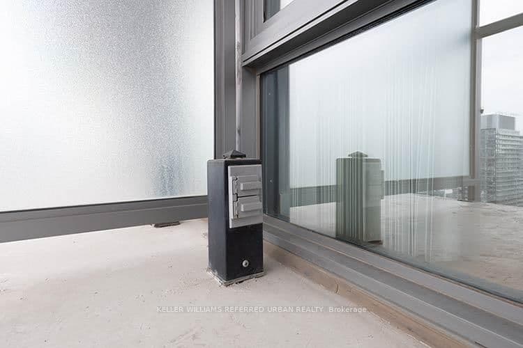 33 Charles Street E, Unit 3902 thumbnail 26