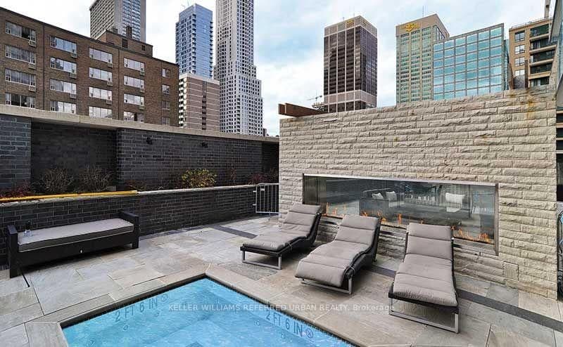 33 Charles Street E, Unit 3902 thumbnail 34