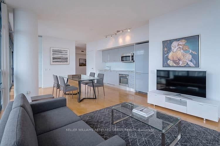 33 Charles Street E, Unit 3902 thumbnail 6