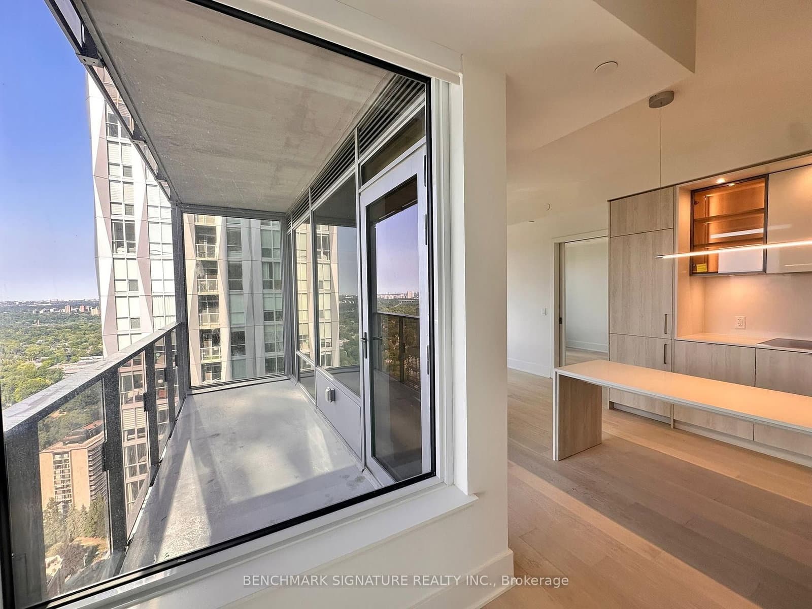 11 Yorkville Avenue, Unit 3604 thumbnail 3