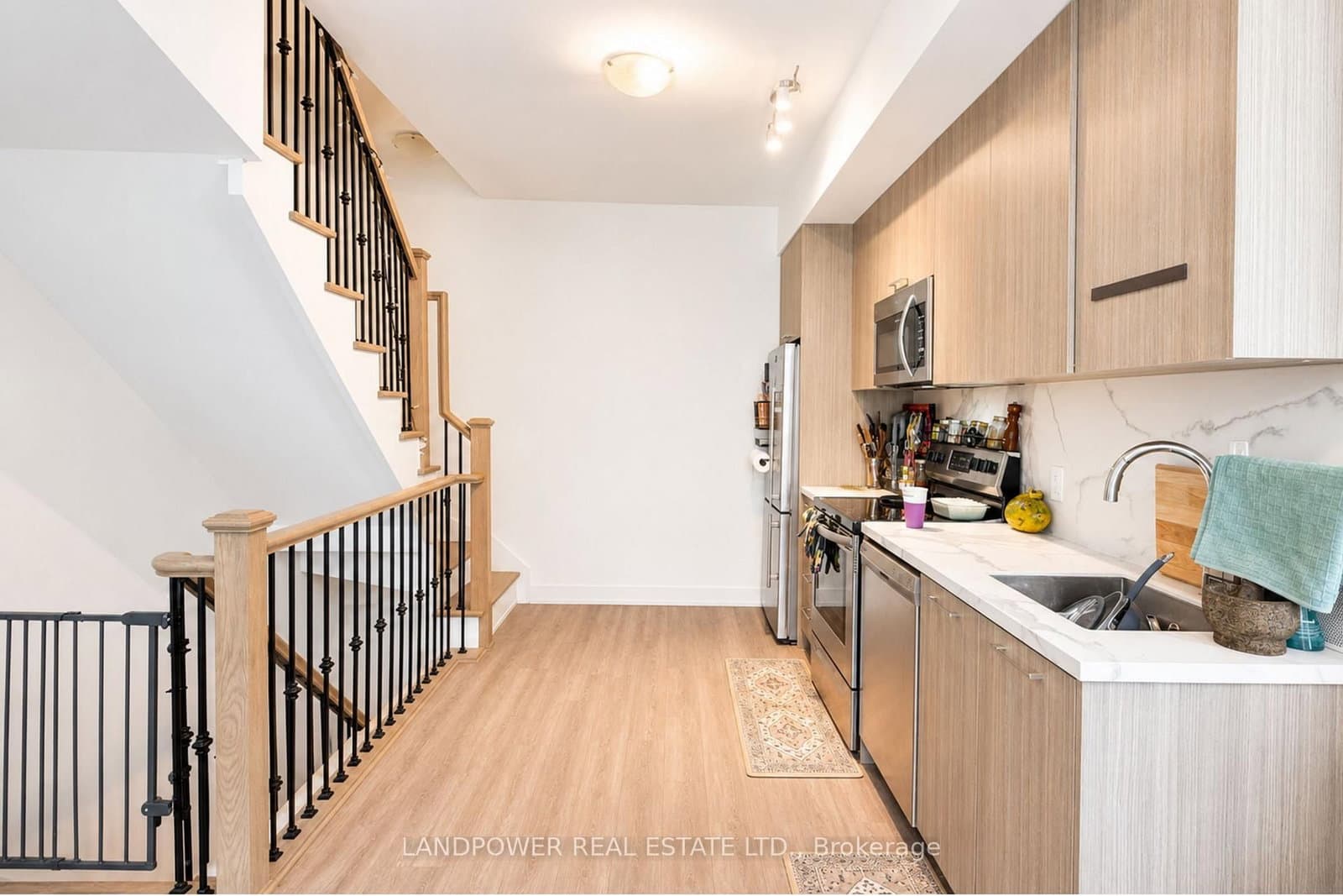 51 Winlock Park, Unit 30 thumbnail 3