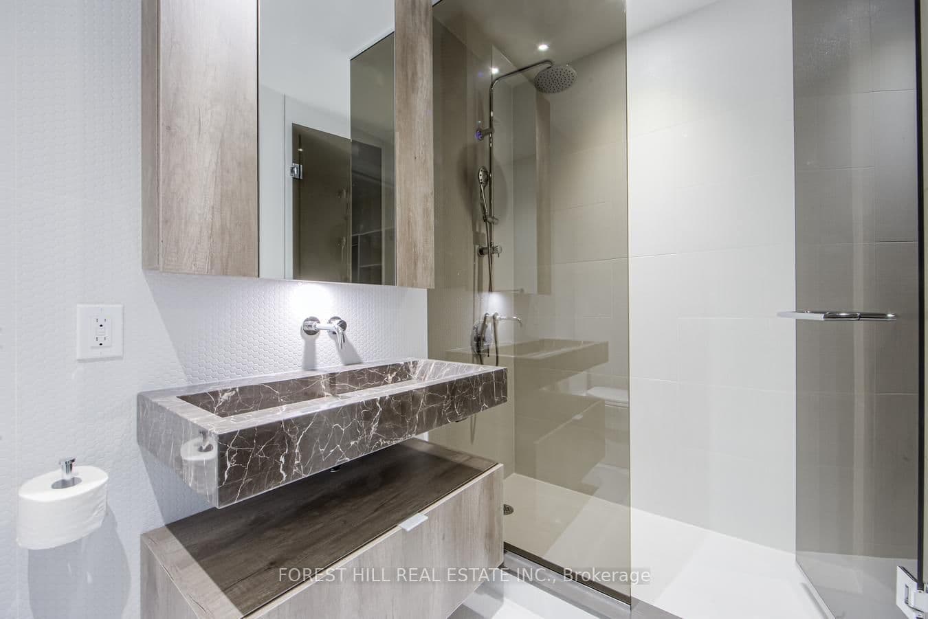 11 Yorkville Avenue, Unit 2506 thumbnail 24