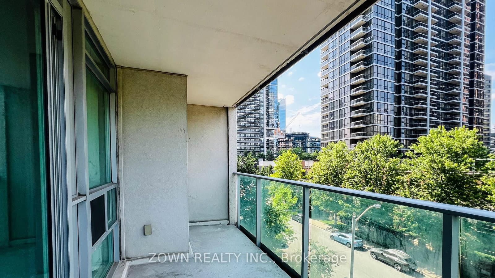 35 Bales Avenue, Unit 506 thumbnail 23