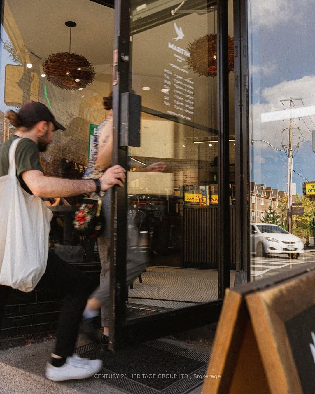 1421 Bloor Street W thumbnail 8