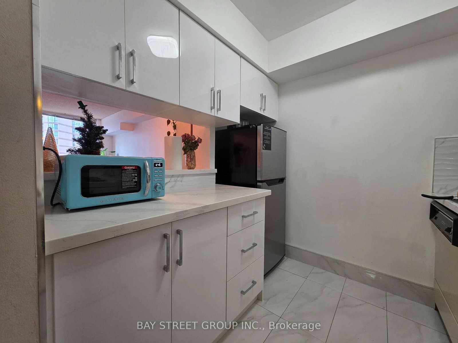 633 Bay Street, Unit 1202 thumbnail 6