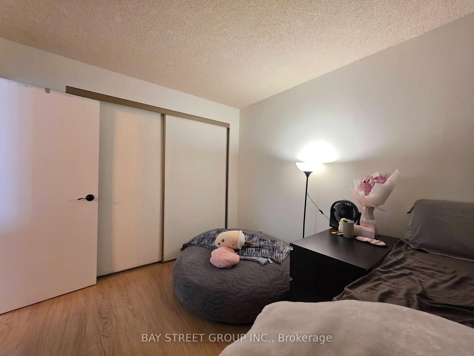 633 Bay Street, Unit 1202 thumbnail 9