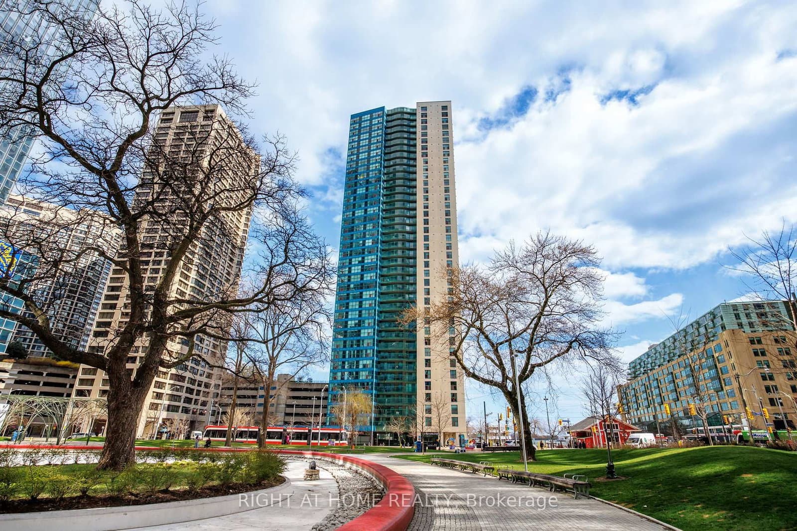 77 Harbour Square, Unit 2306 thumbnail 26