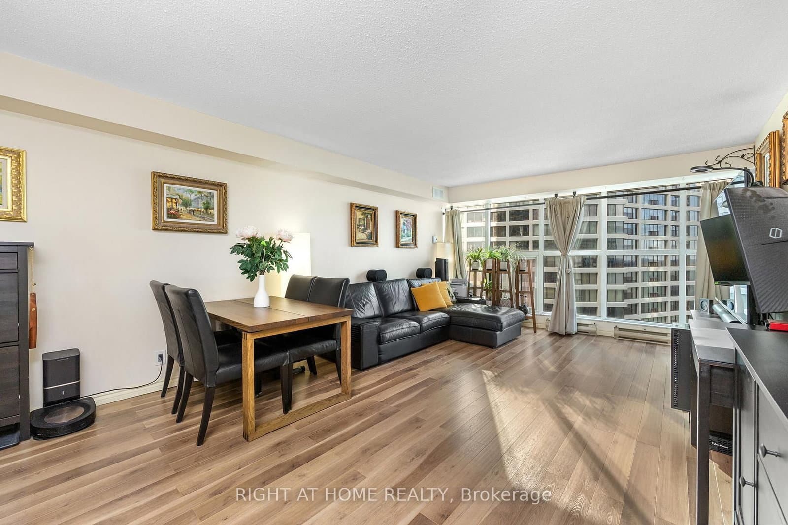 77 Harbour Square, Unit 2306 thumbnail 8