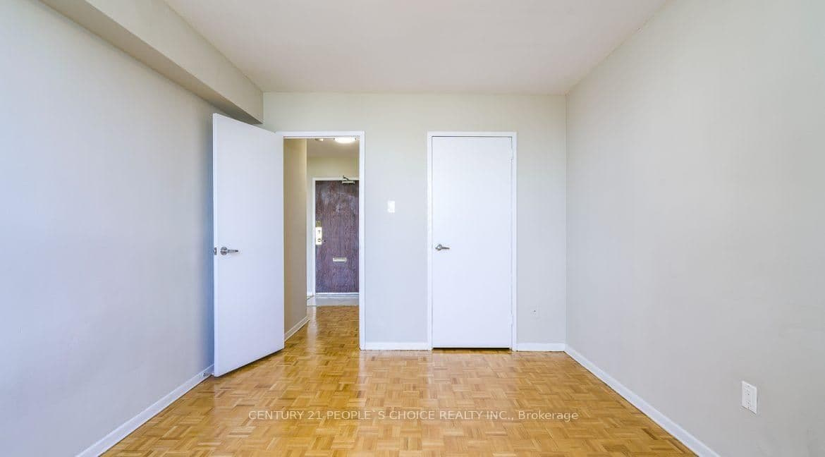 6161 Bathurst Street, Unit 705 thumbnail 9