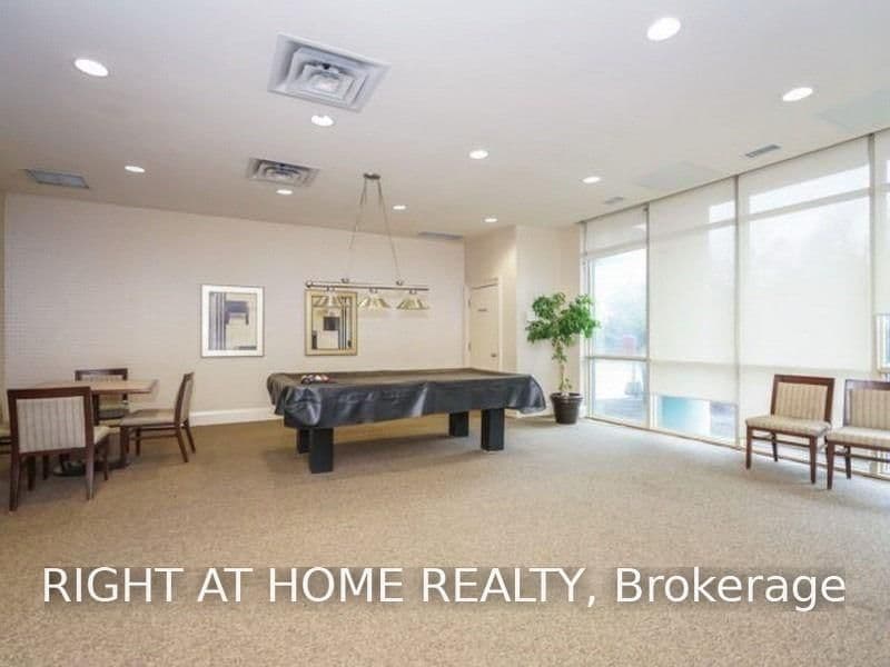 30 Harrison Garden Boulevard, Unit 207 thumbnail 18
