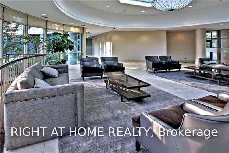30 Harrison Garden Boulevard, Unit 207 thumbnail 19