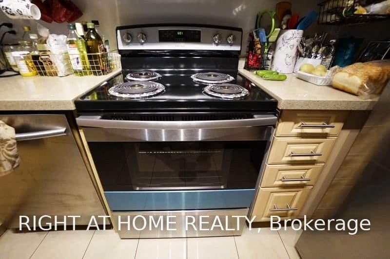 30 Harrison Garden Boulevard, Unit 207 thumbnail 4