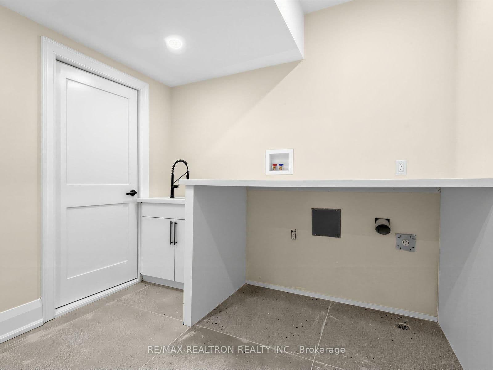 303 Ridley Boulevard thumbnail 38