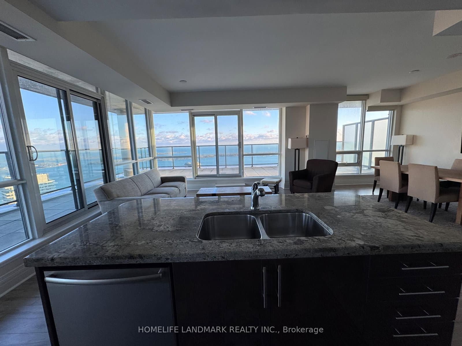 33 Bay Street, Unit 4805 thumbnail 11