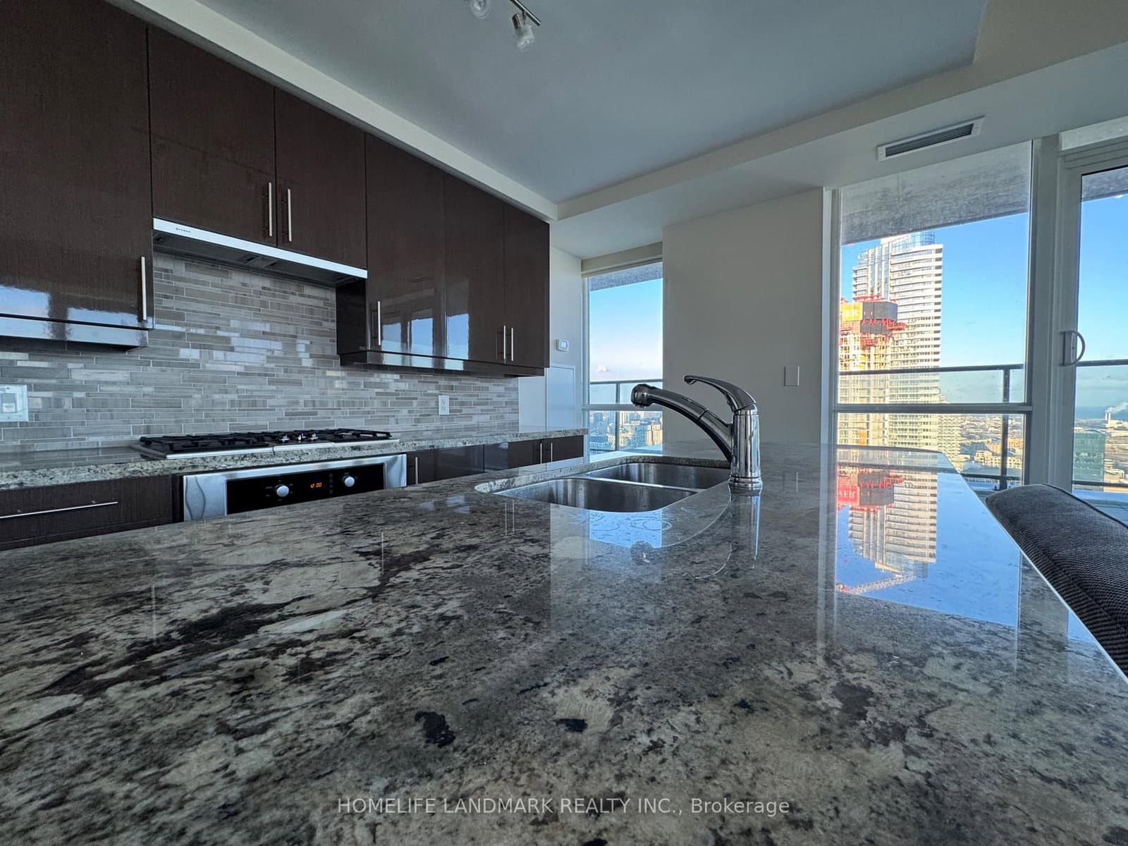 33 Bay Street, Unit 4805 thumbnail 8