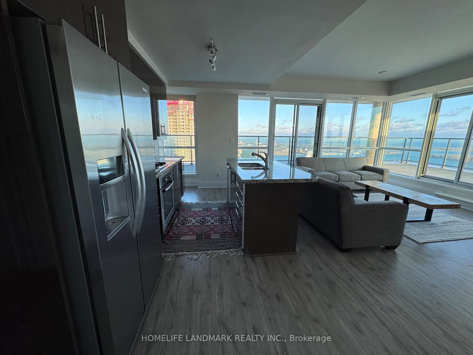 33 Bay Street, Unit 4805 thumbnail 9