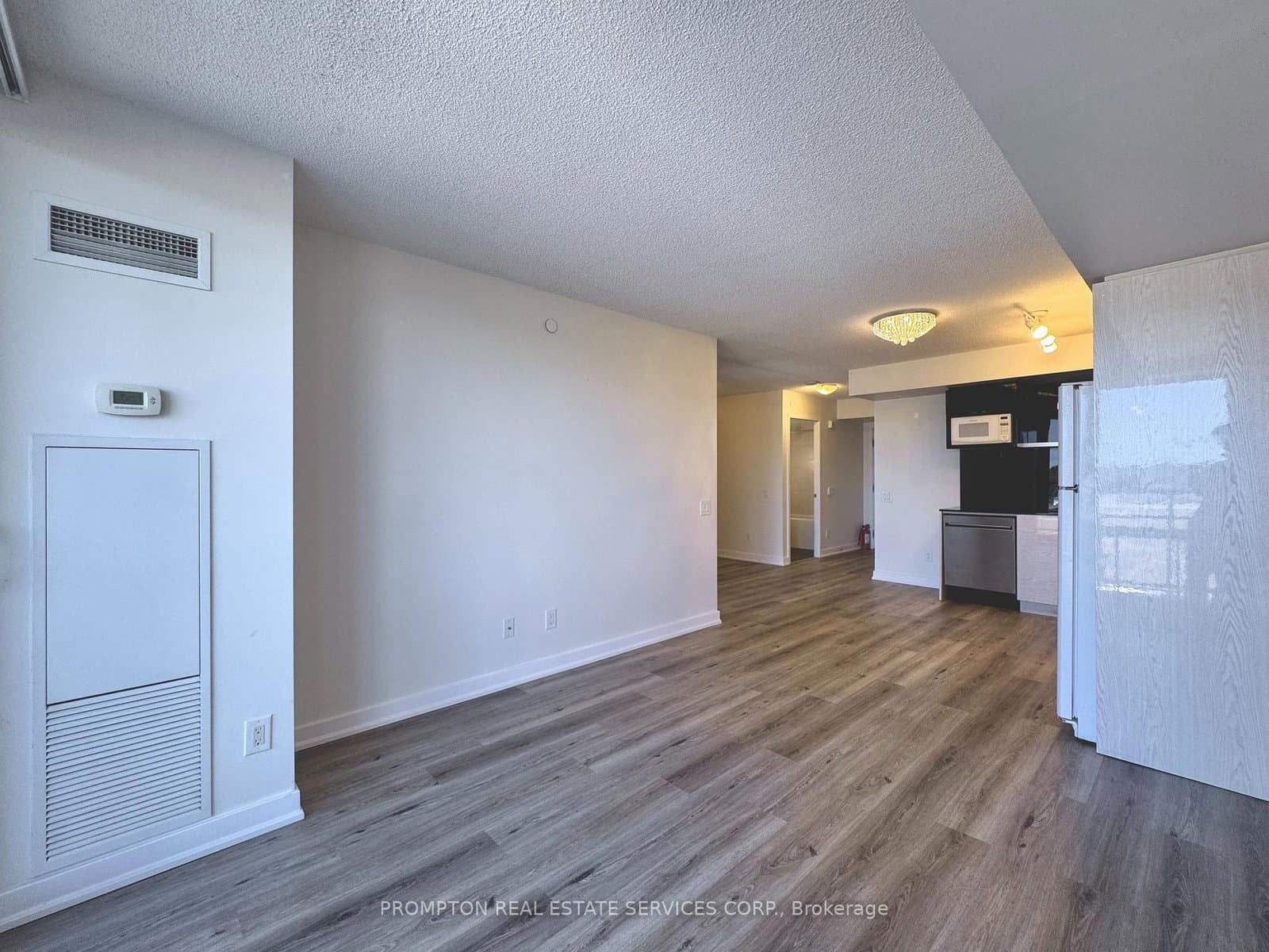 72 Esther Shiner Boulevard, Unit 612 thumbnail 5
