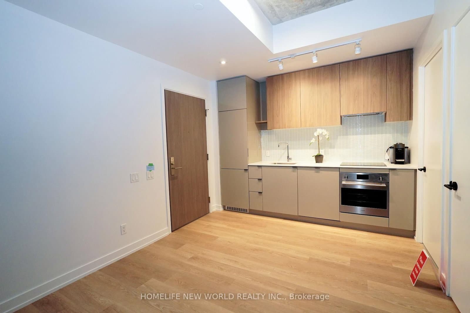 161 Roehampton Avenue, Unit 233 thumbnail 14
