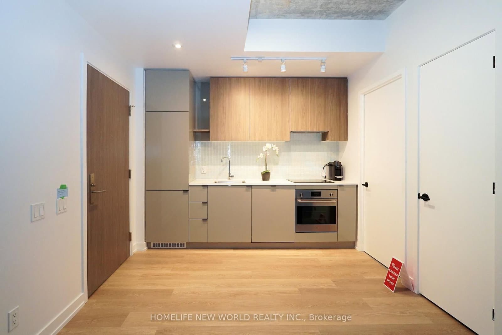 161 Roehampton Avenue, Unit 233 thumbnail 8