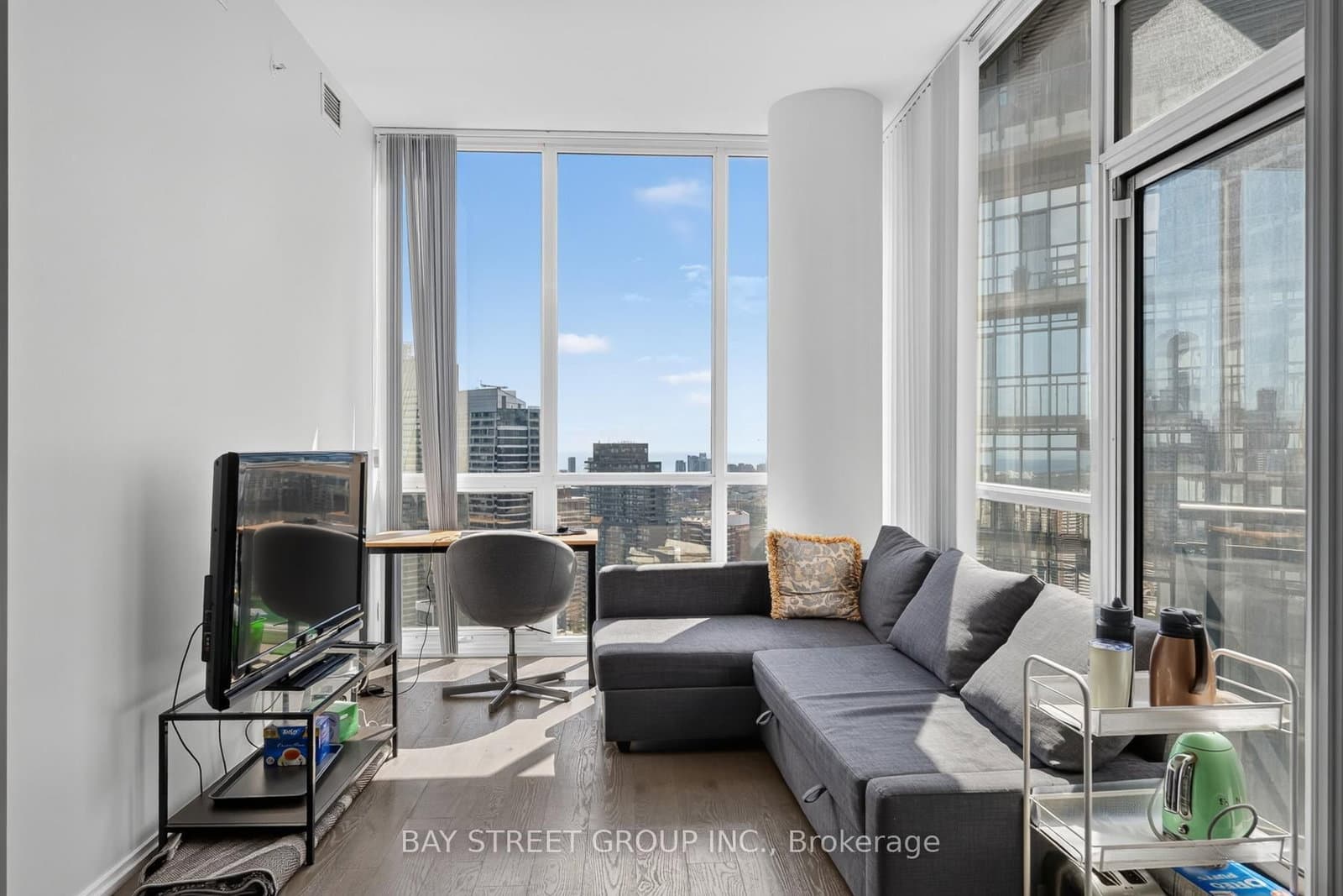 45 Charles Street E, Unit 5102 thumbnail 13