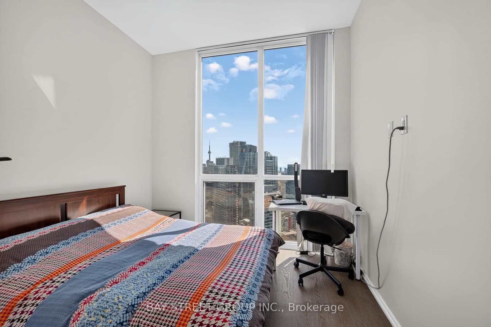 45 Charles Street E, Unit 5102 thumbnail 17