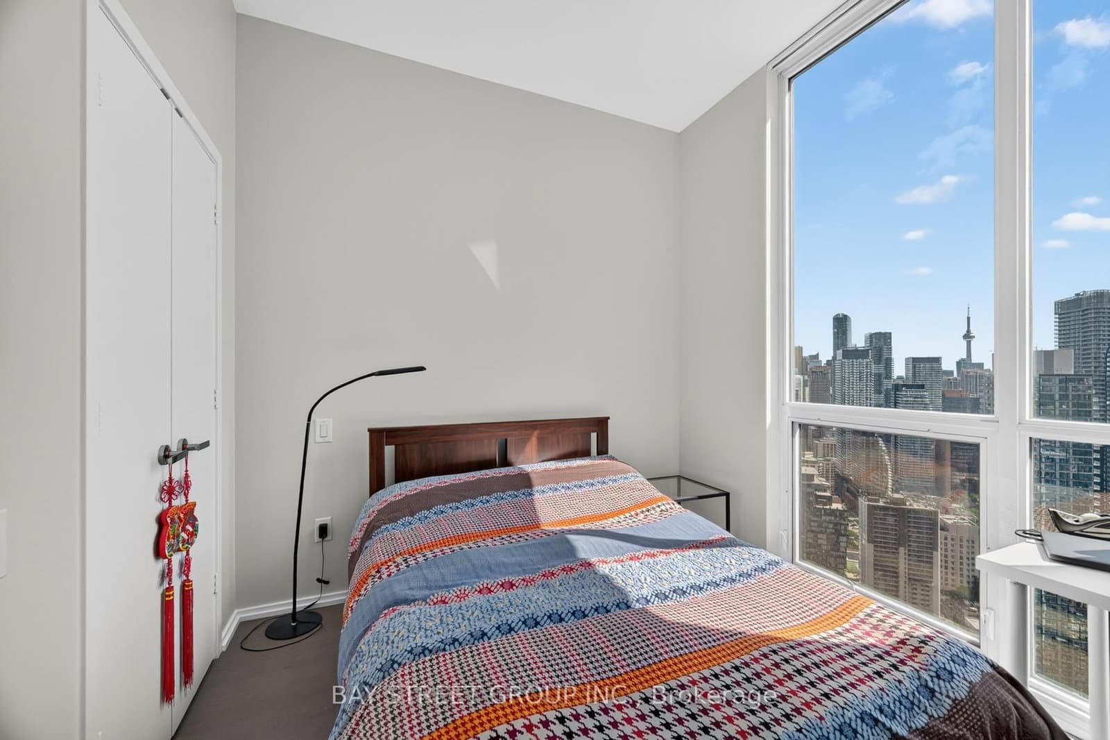 45 Charles Street E, Unit 5102 thumbnail 18
