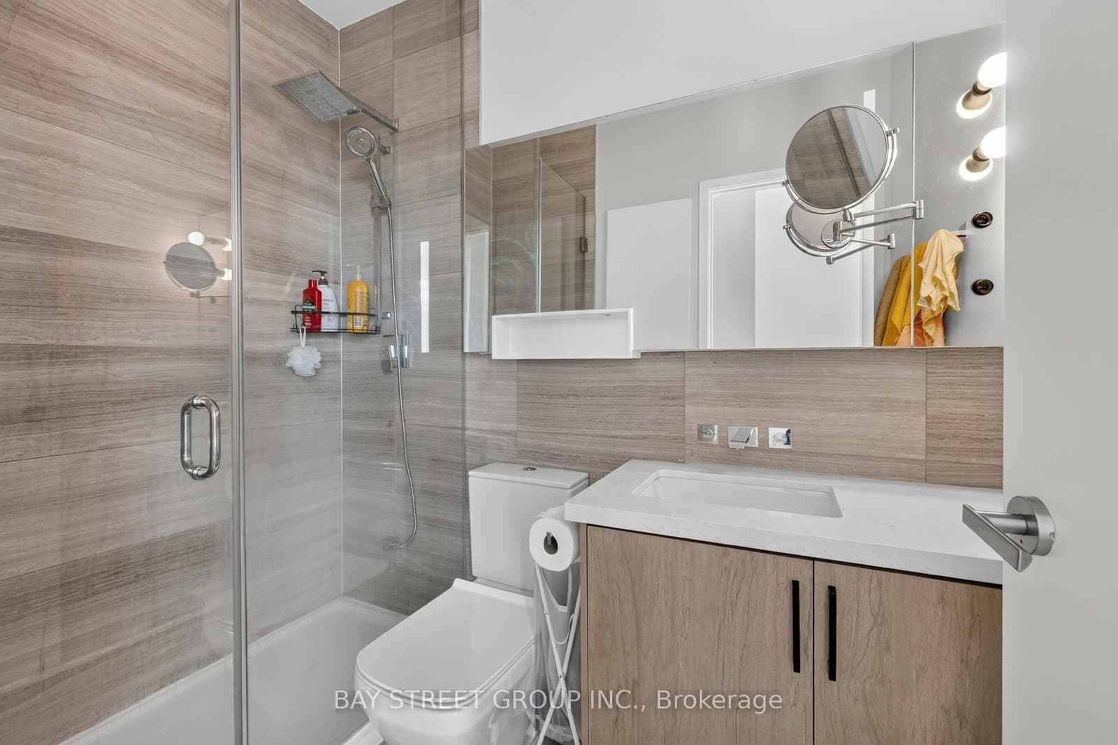 45 Charles Street E, Unit 5102 thumbnail 19