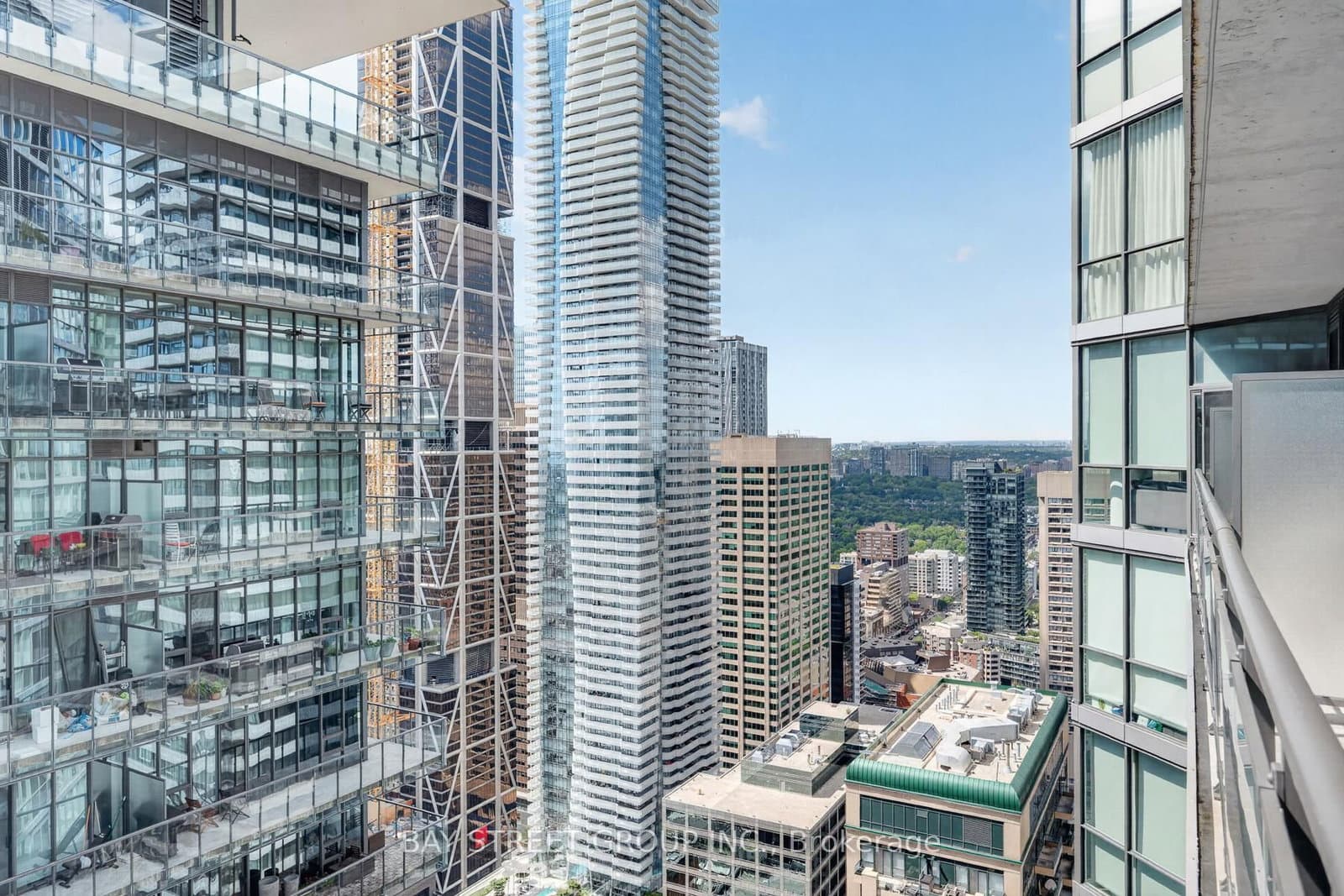 45 Charles Street E, Unit 5102 thumbnail 23