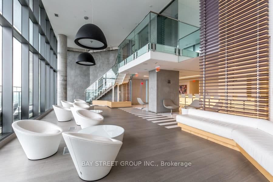 45 Charles Street E, Unit 5102 thumbnail 30