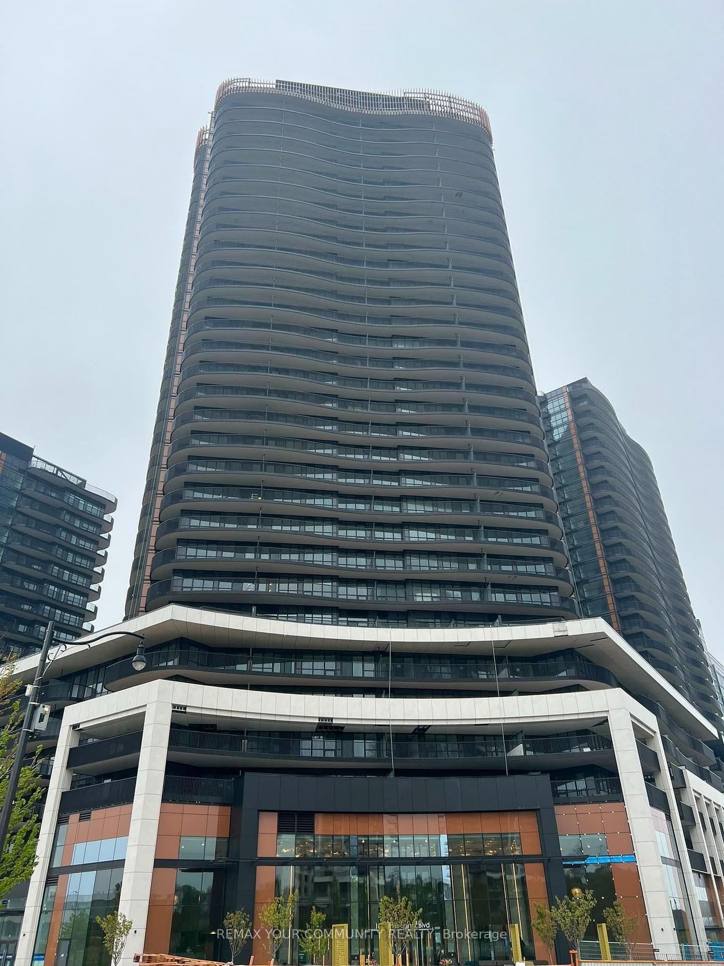 18 Esther Shiner Boulevard, Unit 652 thumbnail 3