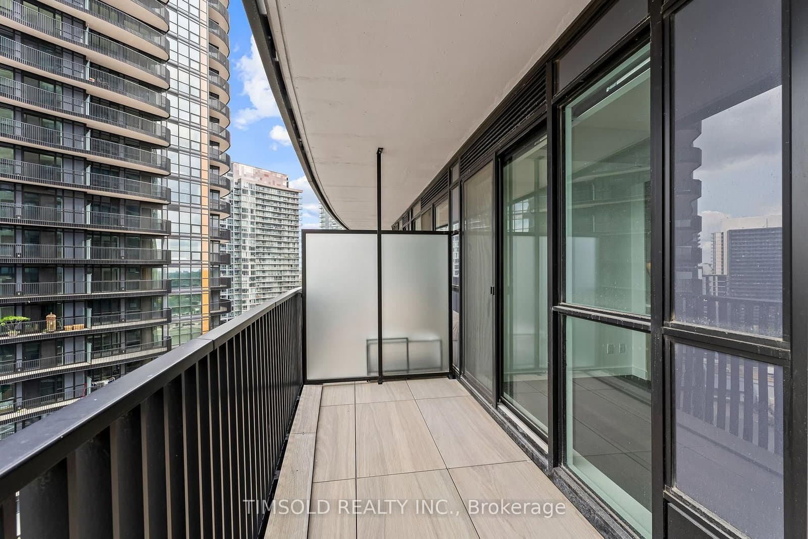 18 Esther Shiner Boulevard, Unit 1609 thumbnail 27