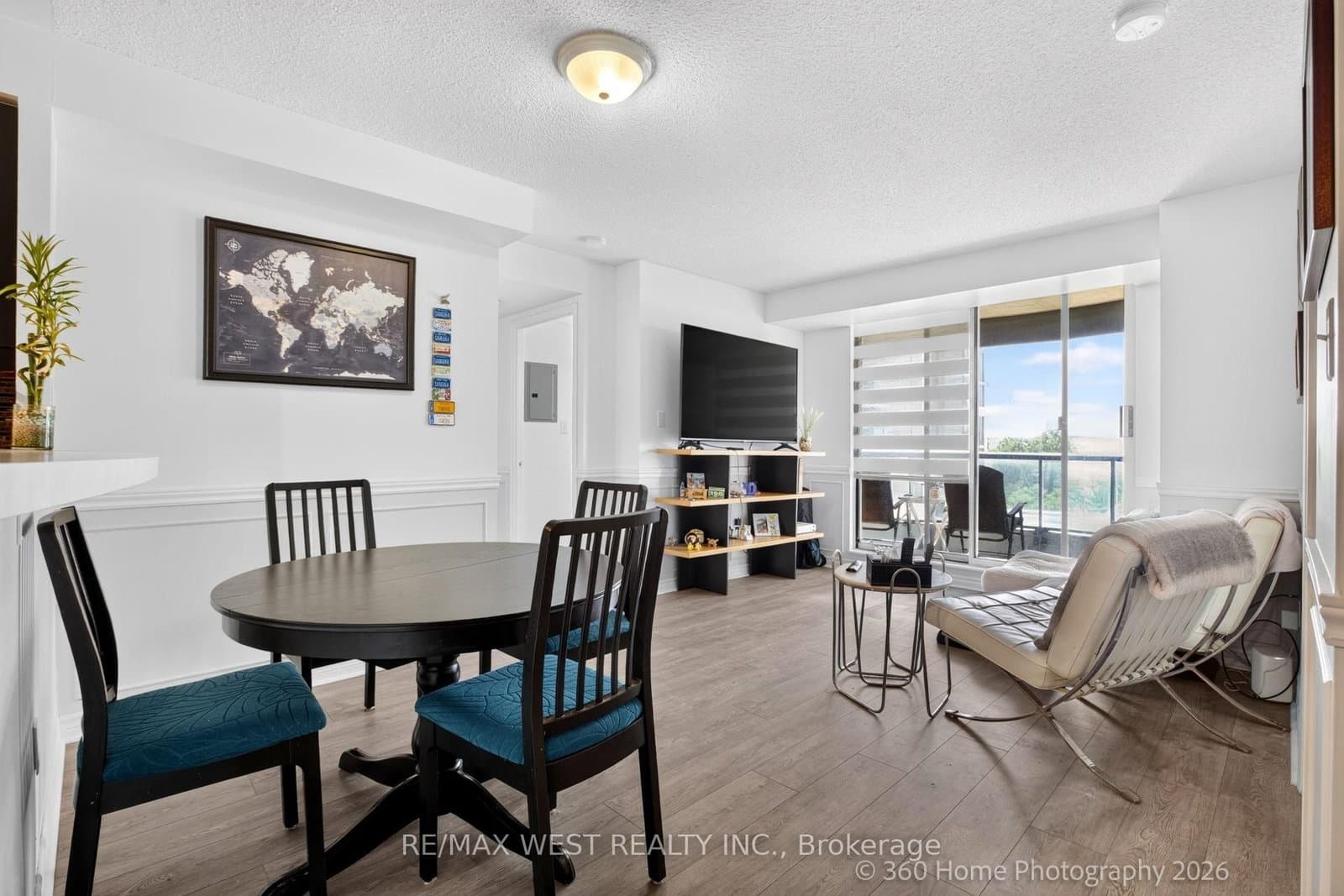 7 Lorraine Drive, Unit 706 thumbnail 10