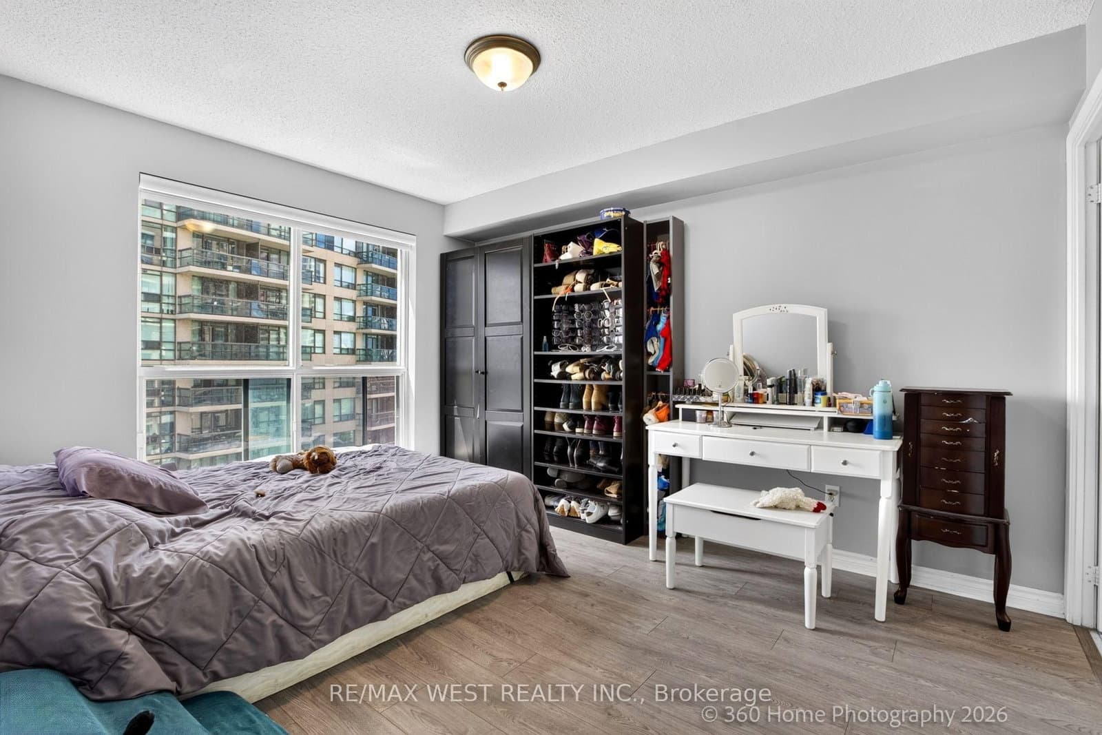 7 Lorraine Drive, Unit 706 thumbnail 17