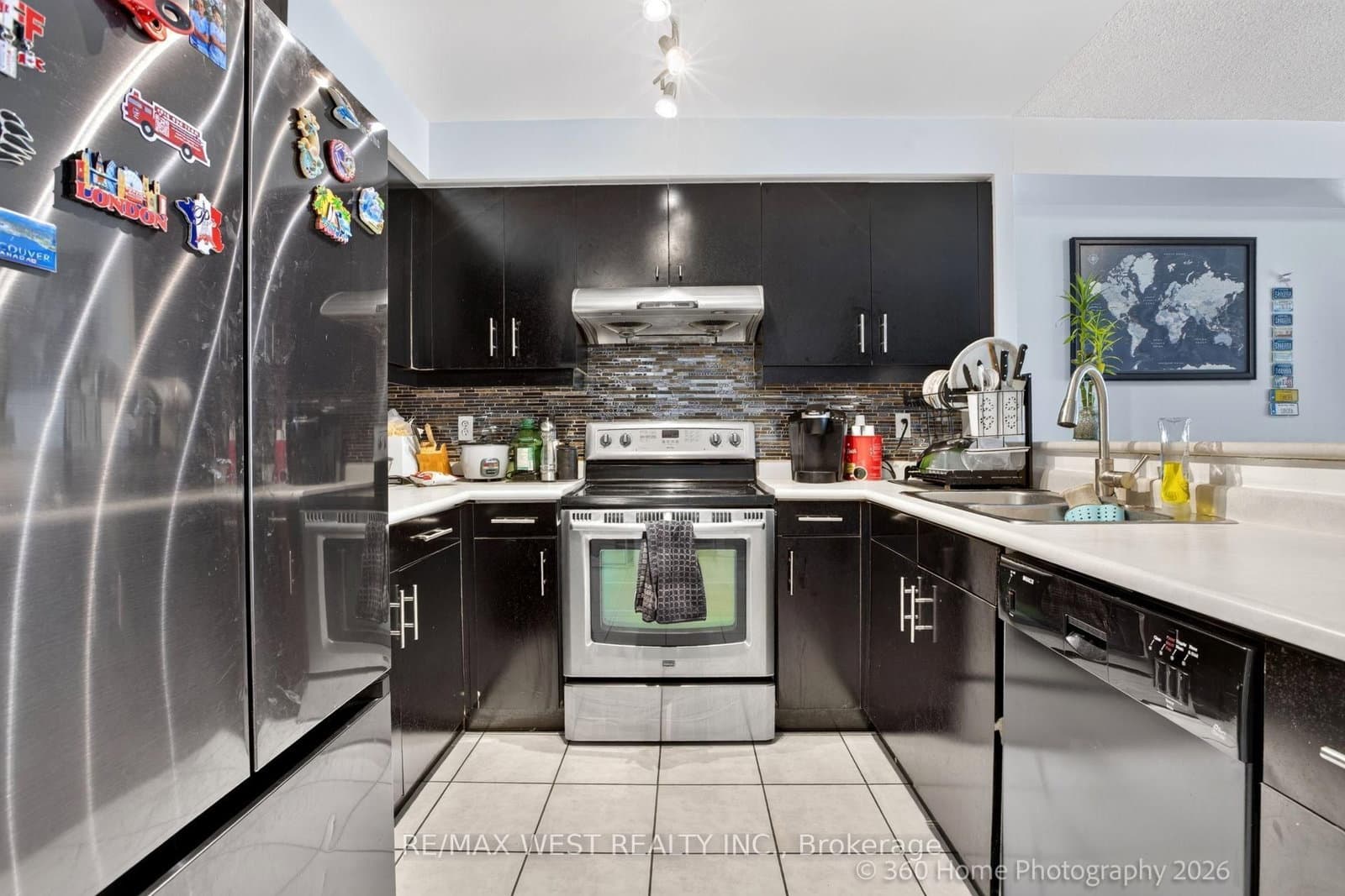 7 Lorraine Drive, Unit 706 thumbnail 6