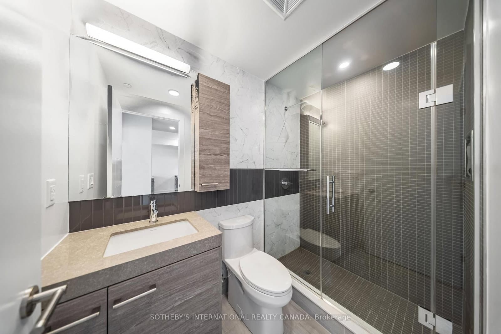 484 Spadina Avenue, Unit 709 thumbnail 11