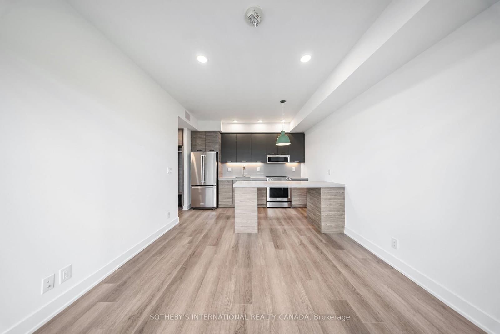 484 Spadina Avenue, Unit 709 thumbnail 5