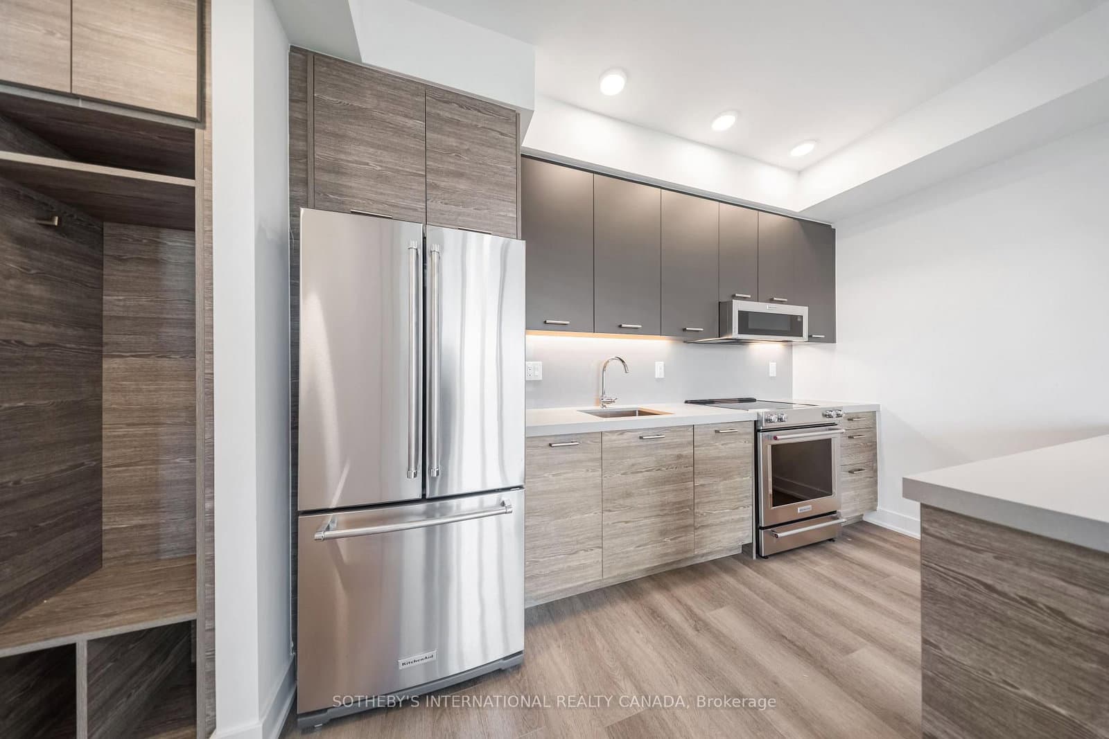484 Spadina Avenue, Unit 709 thumbnail 8