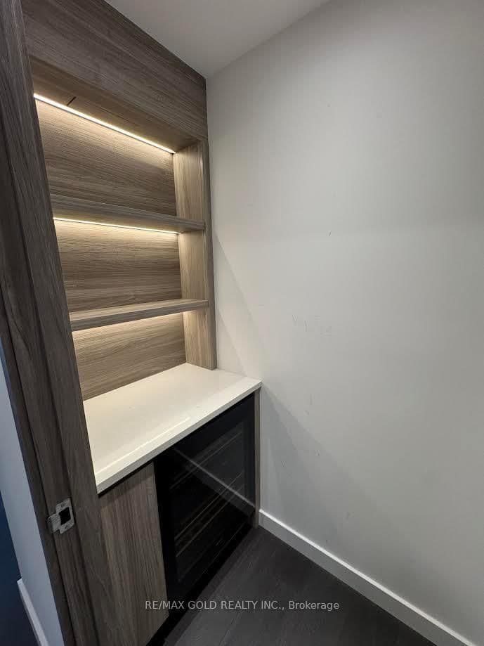68 Esther Shiner Boulevard, Unit 1205 thumbnail 14