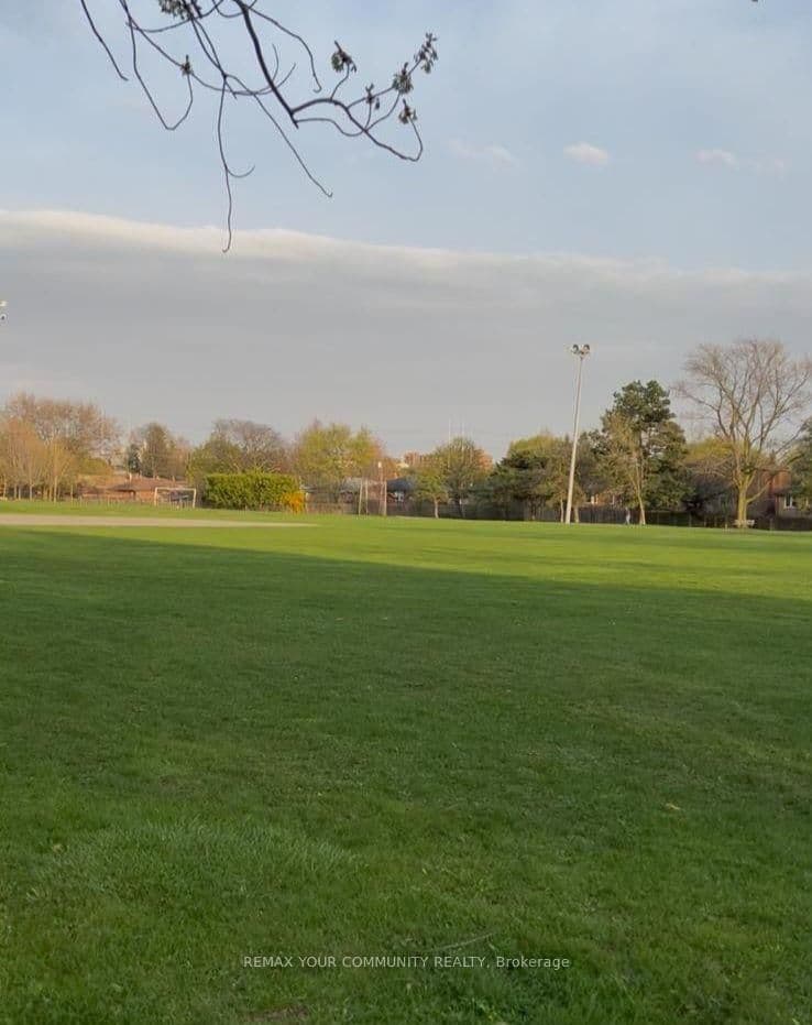 98 Wigmore Drive thumbnail 23