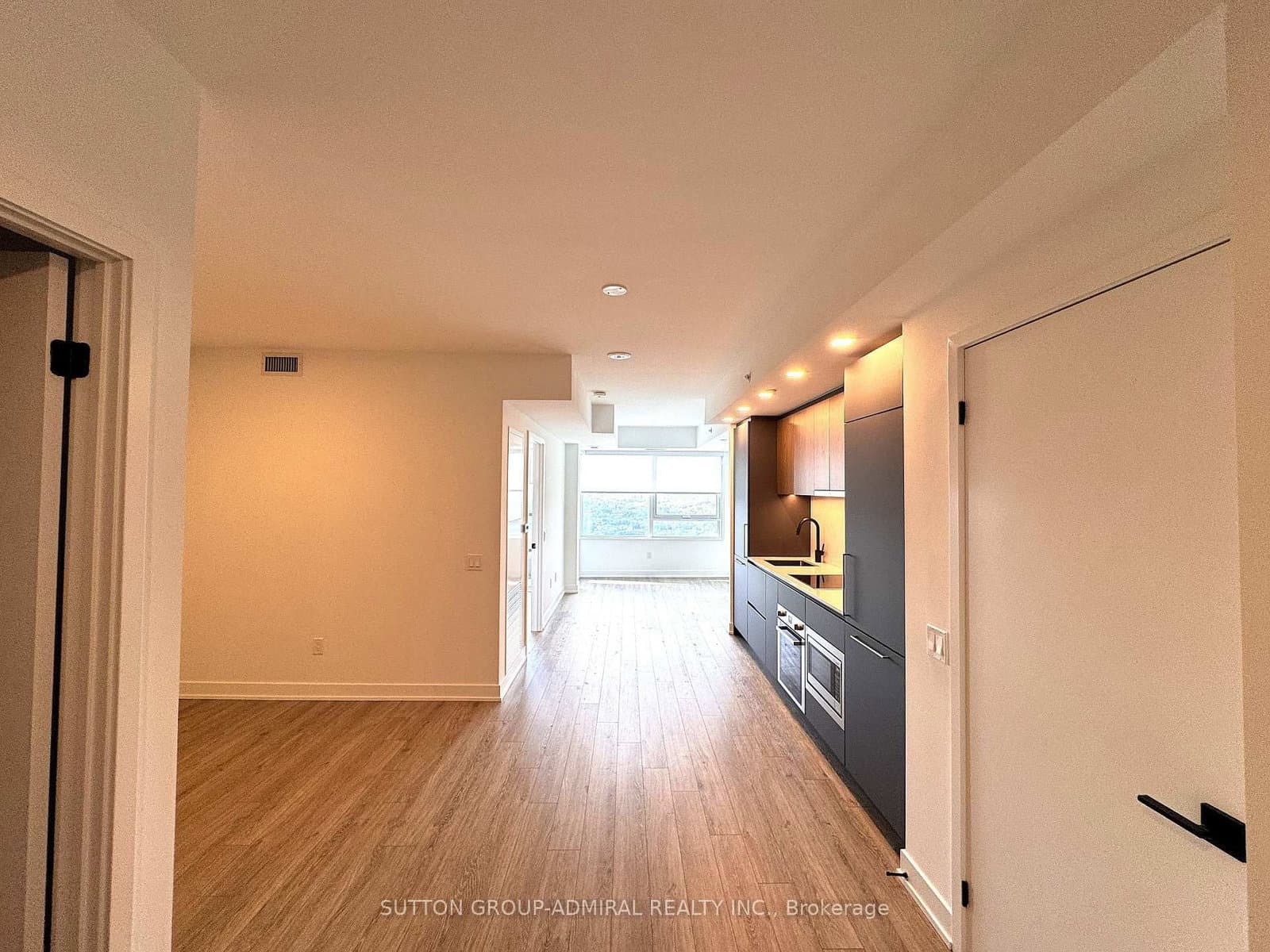 609 Sherbourne Street, Unit 4205 thumbnail 8